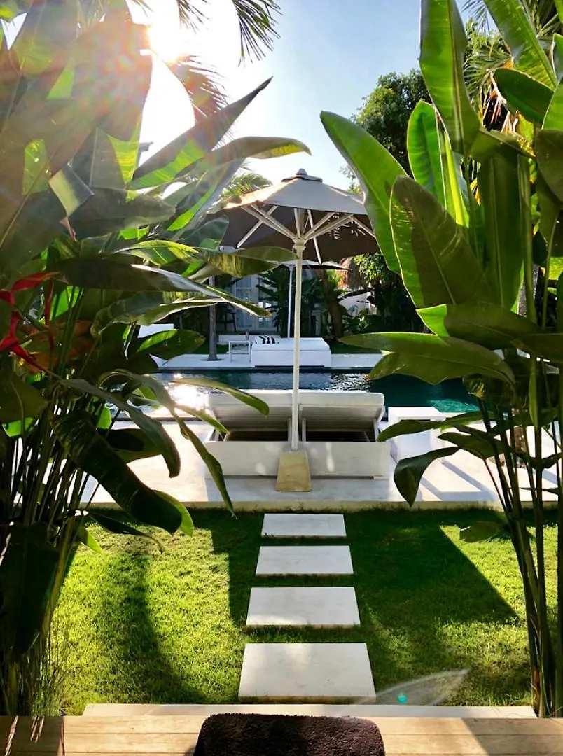 White Palm Hotel Uluwatu Bali Джимбаран